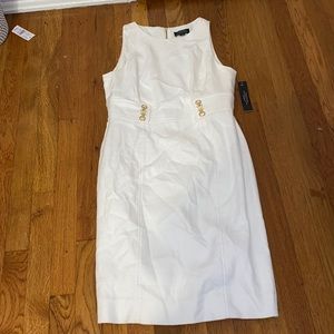 Medium white dress. Size 6
